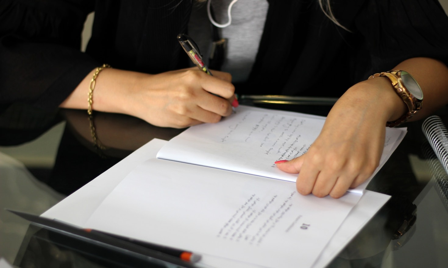 Streamlining Finances with Offshore Support Teams