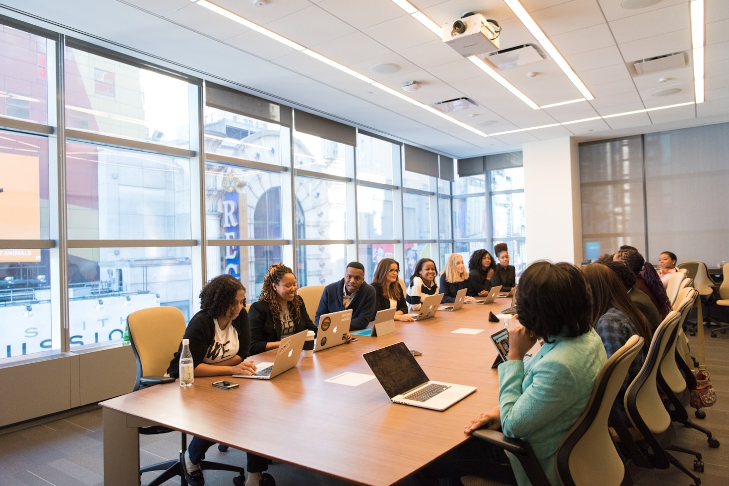 Exploring Flexible Pricing for Financial Consulting Services